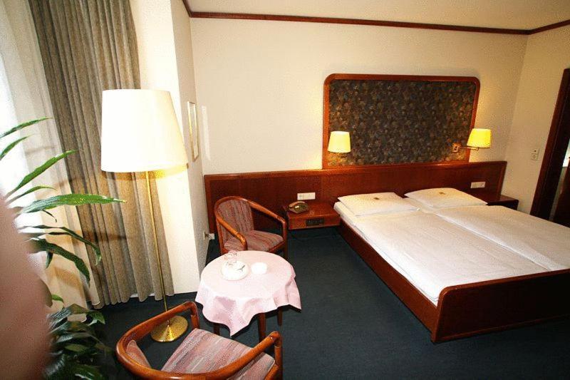 Hotel Am Schelztor Esslingen am Neckar Eksteriør billede